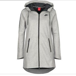 Nike tech fleece Aeroloft parka
